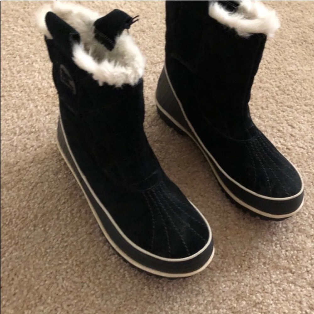 Sorel Boots   Black  size 8.5      like new